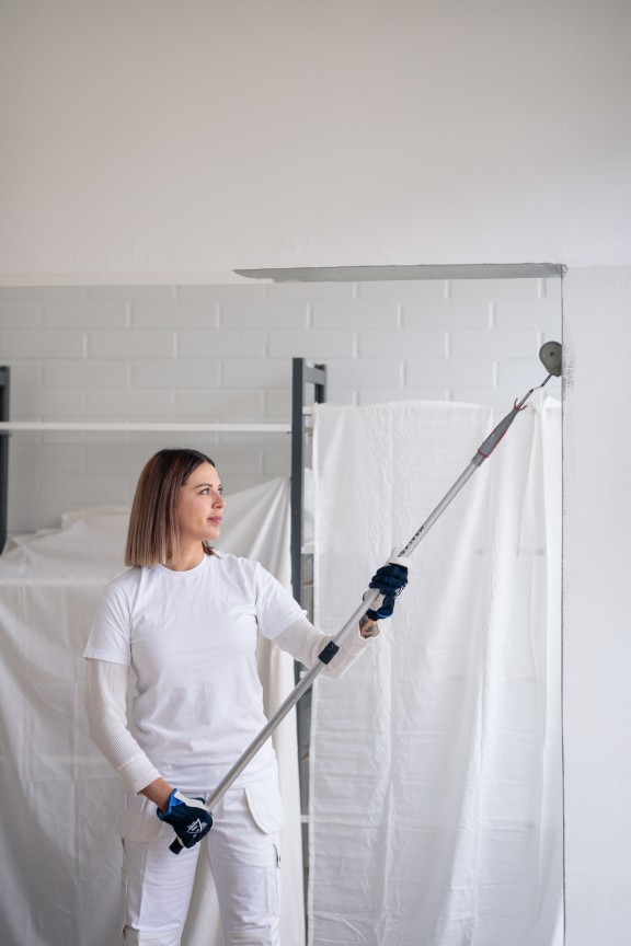 Protect surfaces efficiently before painting