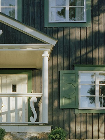 Vårda din fasad med Alcro Alg- & mögelmedel