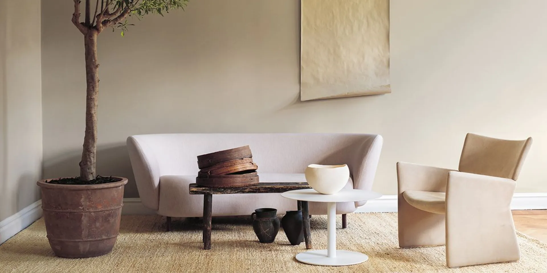 Vardagsrum målat i kulören lyssna från Alcro ad.balans 