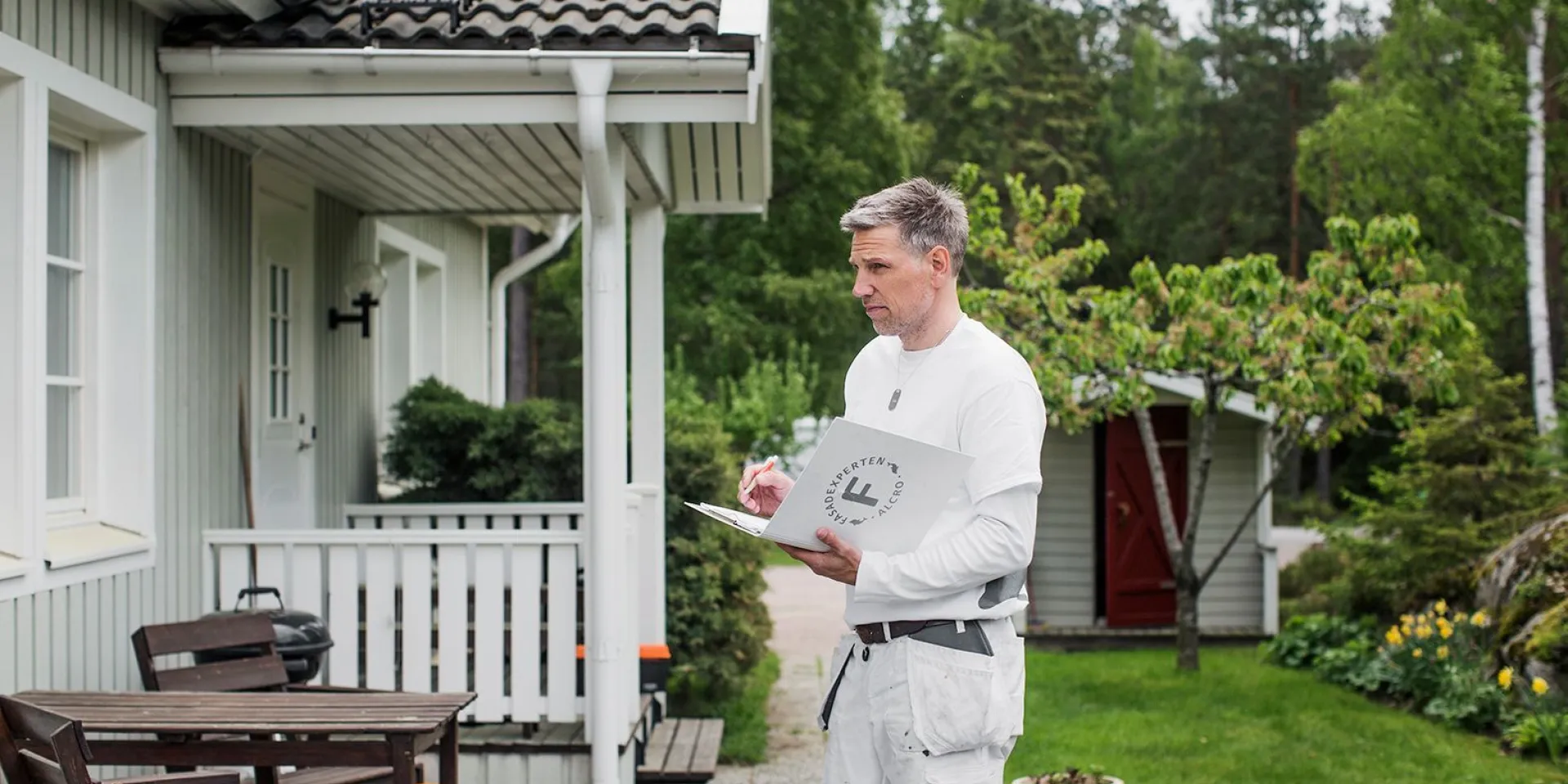 Få en arbetsbeskrivning innan du sätter igång med fasadrenoveringen i sommar.