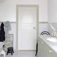 Inspiration från engelska badrum där snickerierna är målade i tatooine