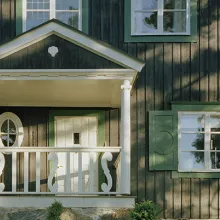 Vårda din fasad med Alcro Alg- & mögelmedel